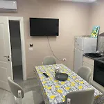 Meri Hause * Vlorë